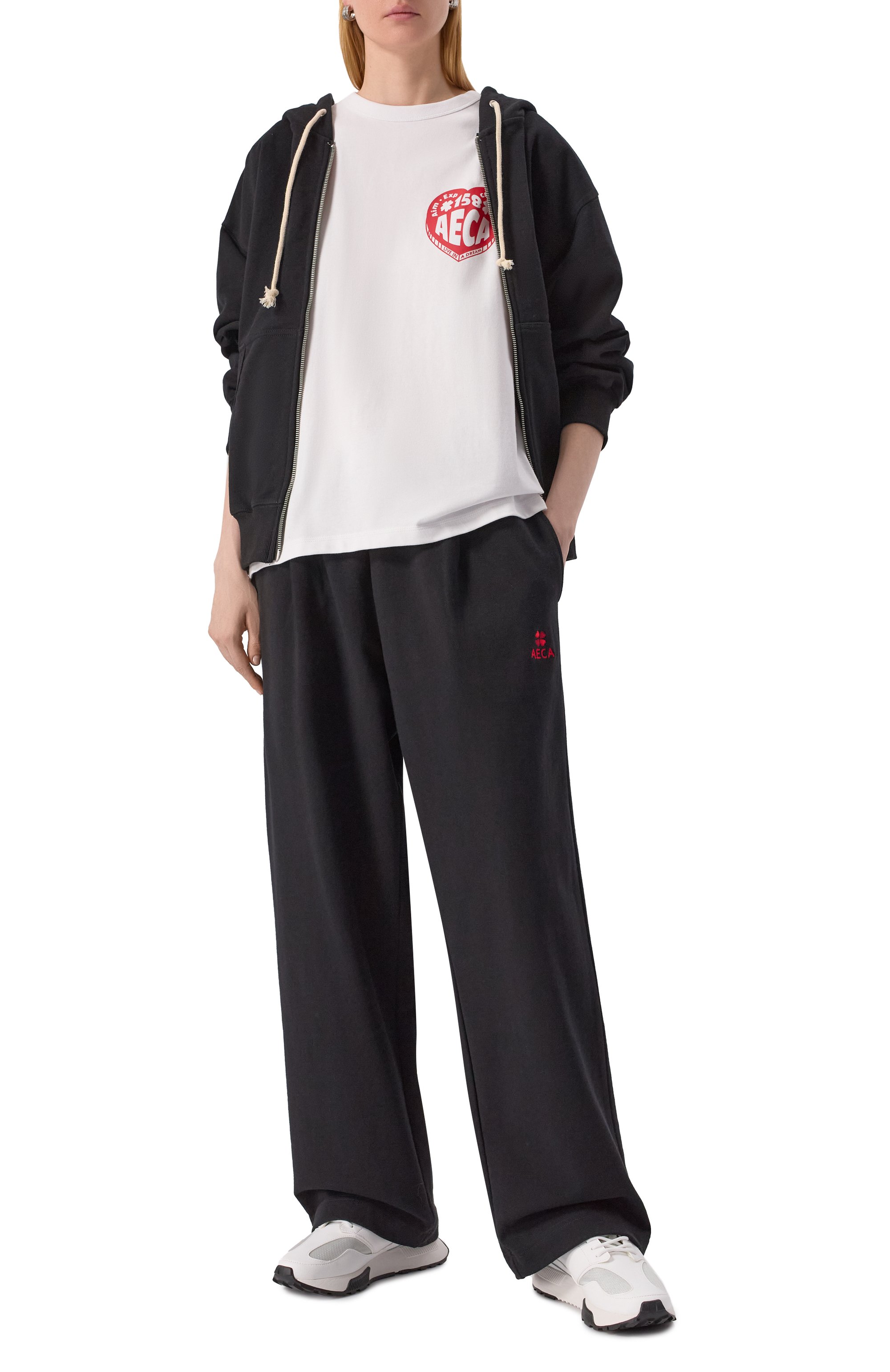 Хлопковая футболка AECA WHITE белого цвета по цене 12090 руб., арт. AWCMSSBDTTSST006C0.WHITE (S), фото 2 Хлопковая футболка AECA WHITE, арт. AWCMSSBDTTSST006C0.WHITE (S), фото 2