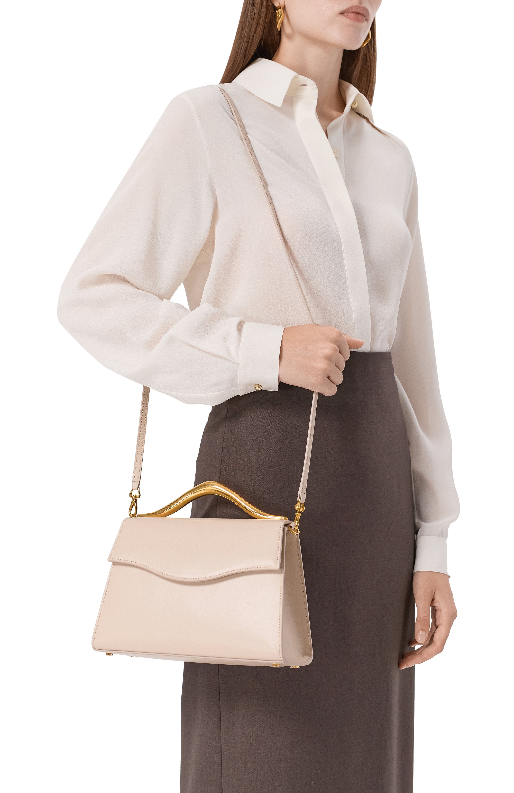 Сумка the wave ELIE SAAB светло-бежевого цвета по цене 239500 руб., арт. B0011NW26/NL006, фото 2 Сумка the wave ELIE SAAB, арт. B0011NW26/NL006, фото 2