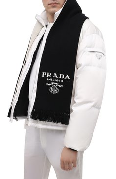 Мужской шарф из шерсти и кашемира PRADA черного цвета, арт. UMS392-1YMW-F0002-202 | Фото 3 (Материал: Шерсть, Кашемир, Текстиль; Кросс-КТ: шерсть, кашемир; Мужское Кросс-КТ: Шарфы - с бахромой; Материал сплава: Проставлено; Нос: Не проставлено)