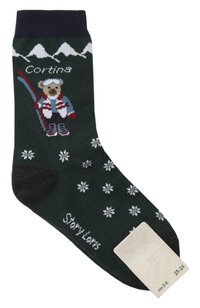 Темно-зеленый