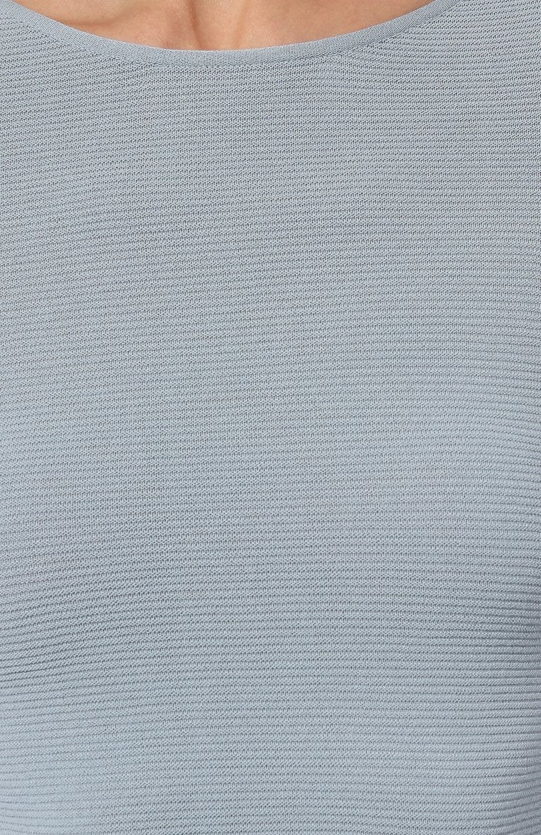 Женский пуловер из вискозы GIORGIO ARMANI голубого цвета, арт. 8NAM31/AM05Z | Фото 5 (Рукава: Длинные; Материал внешний: Синтетический материал, Вискоза; Длина (для топов): Стандартные; Материал сплава: Проставлено; Женское Кросс-КТ: Пуловер-одежда; Драгоценные камни: Проставлено; Стили: Минимализм)