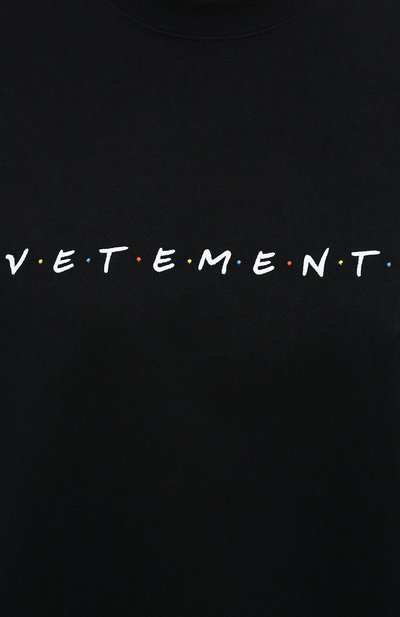 Хлопковая футболка VETEMENTS черного цвета по цене 29950 руб., арт. UE51TR340B 1611/W, фото 5 Хлопковая футболка VETEMENTS, арт. UE51TR340B 1611/W, фото 5