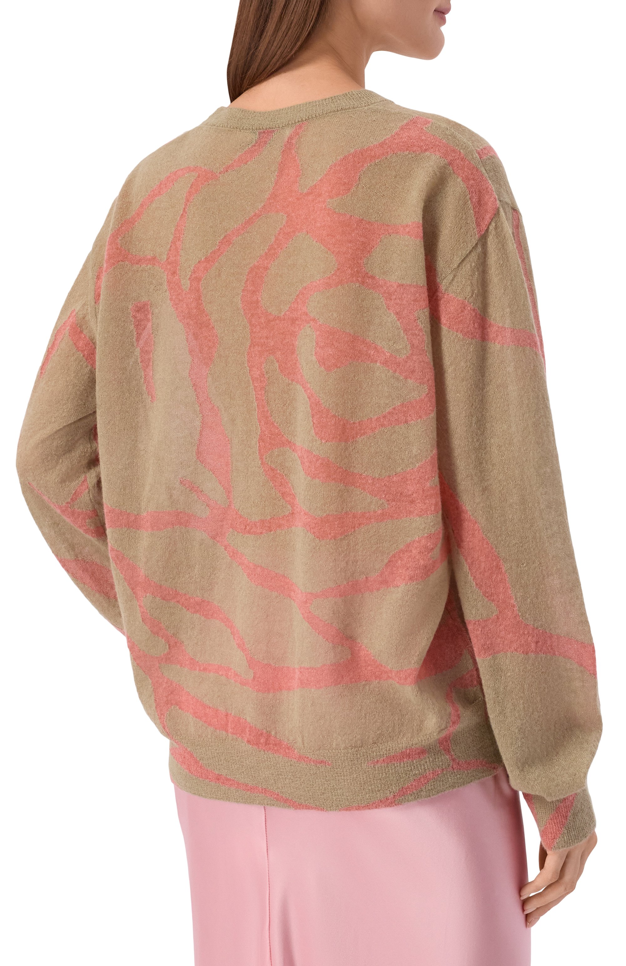 Пуловер DRIES VAN NOTEN хаки цвета по цене 98450 руб., арт. 131273/3723, фото 4 Пуловер DRIES VAN NOTEN, арт. 131273/3723, фото 4