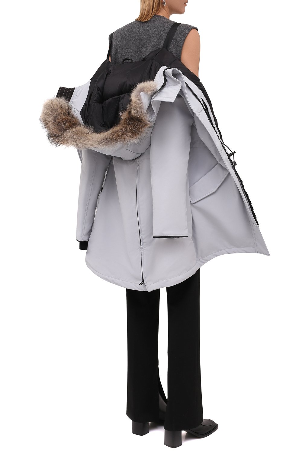 Пуховая парка rossclair CANADA GOOSE светло-серого цвета по цене 139000 руб., арт. 2580LB, фото 6 Пуховая парка rossclair CANADA GOOSE, арт. 2580LB, фото 6