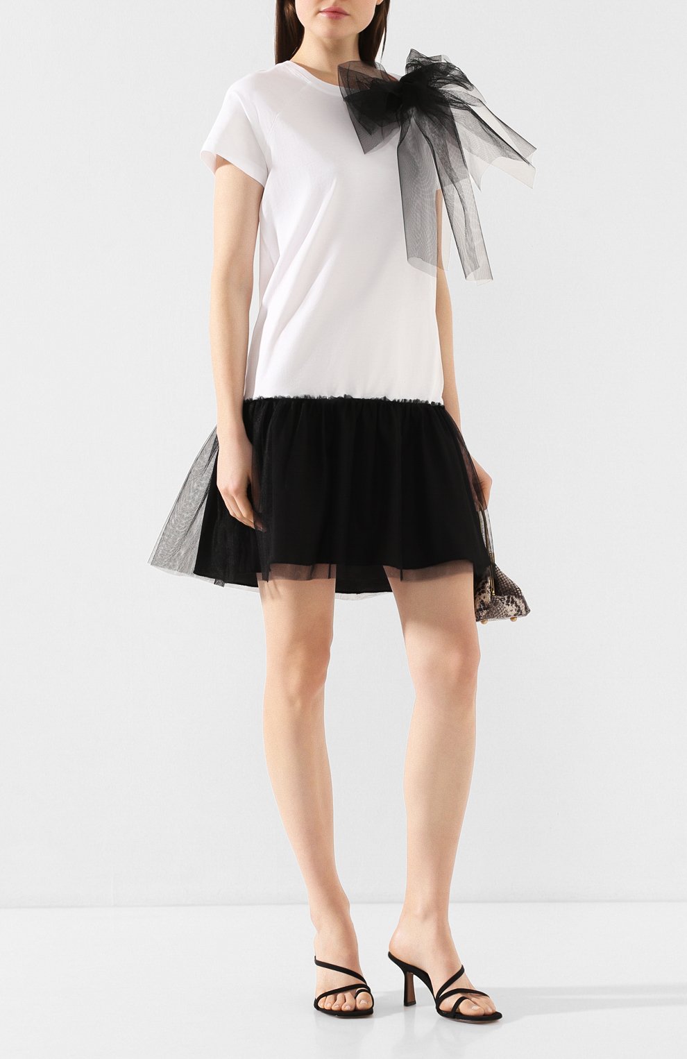 Хлопковое платье REDVALENTINO черно-белого цвета по цене 33950 руб., арт. TR0MJ04P/54L, фото 2 Хлопковое платье REDVALENTINO, арт. TR0MJ04P/54L, фото 2