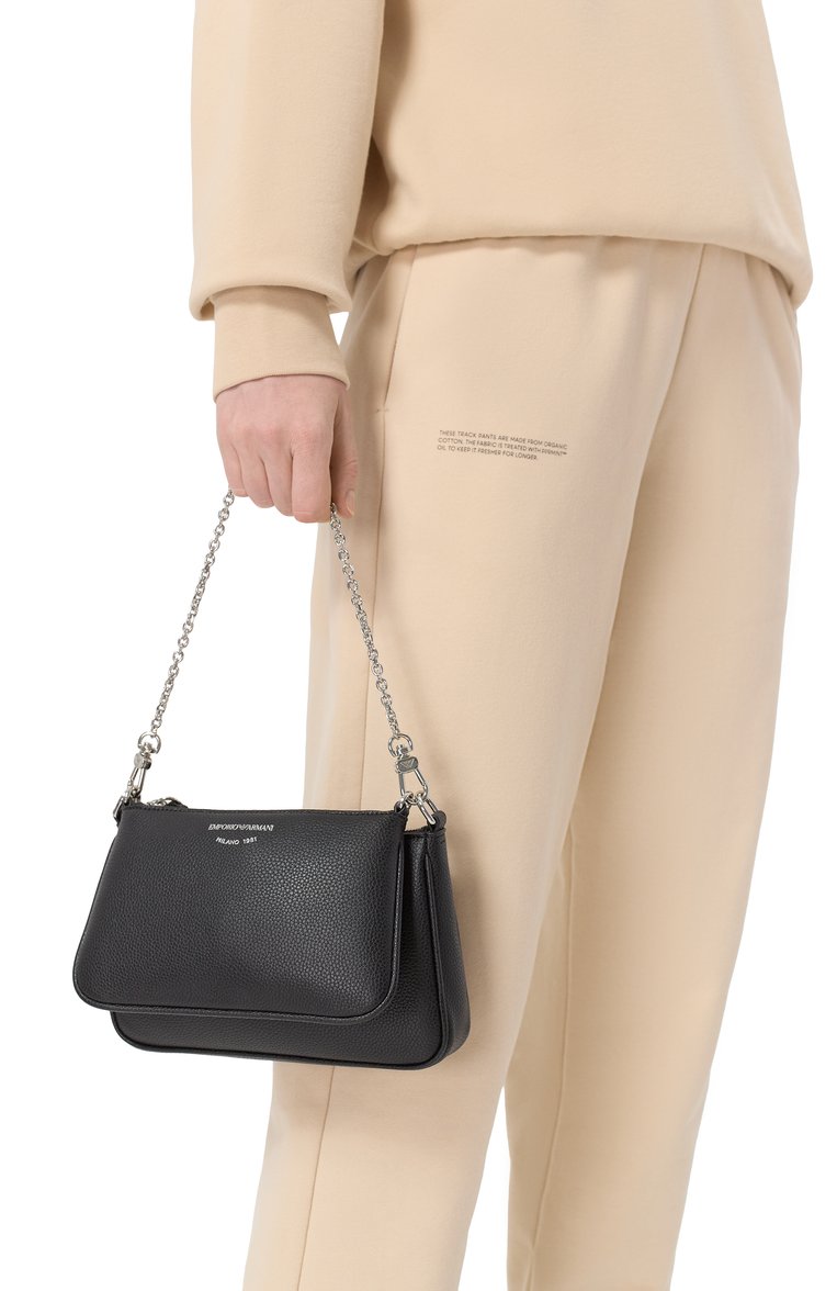 Женская сумка EMPORIO ARMANI черного цвета, арт. EW000540/AF12103 | Фото 2 (Размер: small; Ремень/цепочка: На ремешке; Материал: Экокожа; Автоматизация состава: Проставлено; Автоматизация ТО: Проставлено)