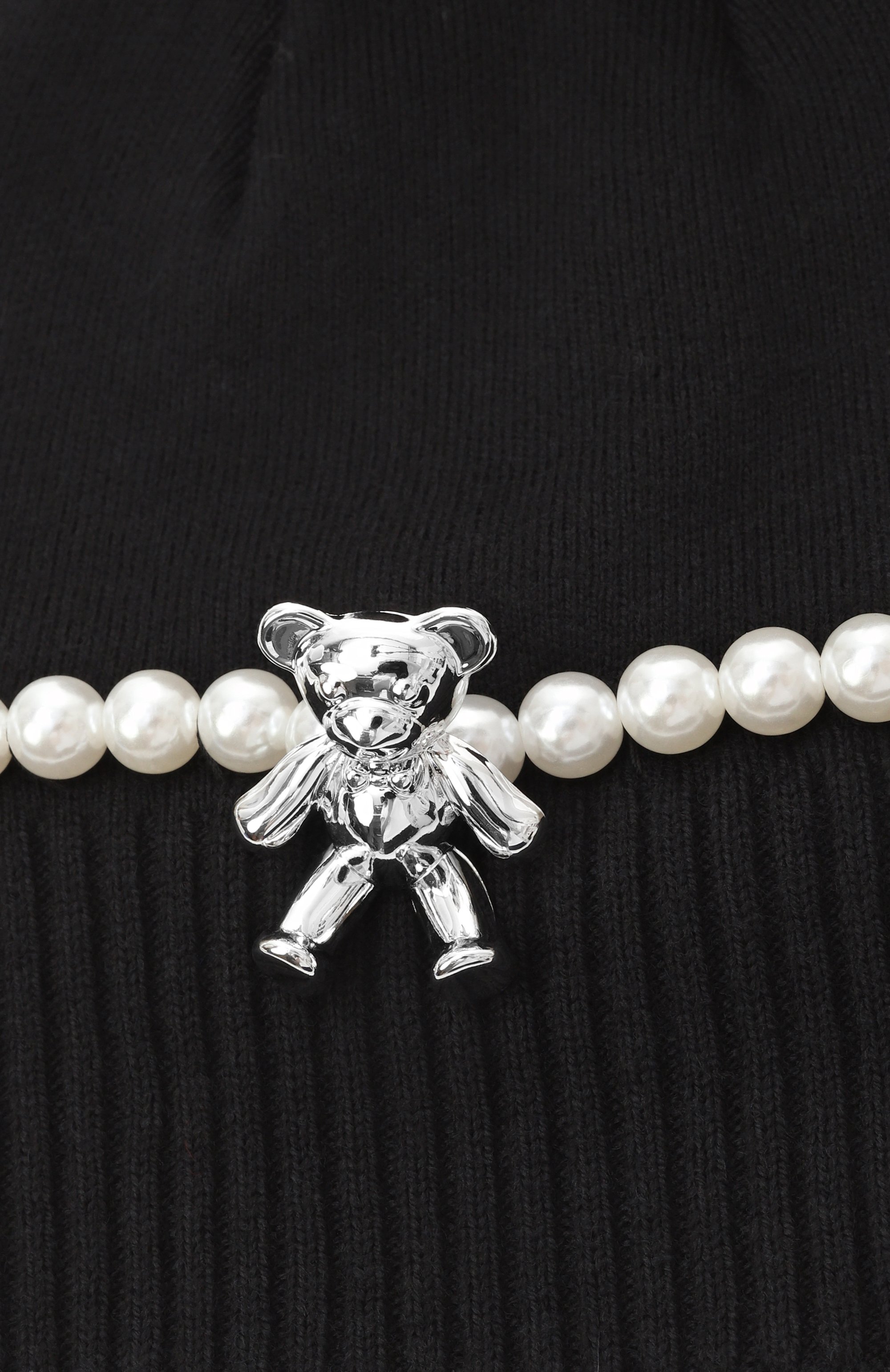 Шапка MONNALISA черного цвета по цене 15200 руб., арт. 17F009, фото 3 Шапка MONNALISA, арт. 17F009, фото 3