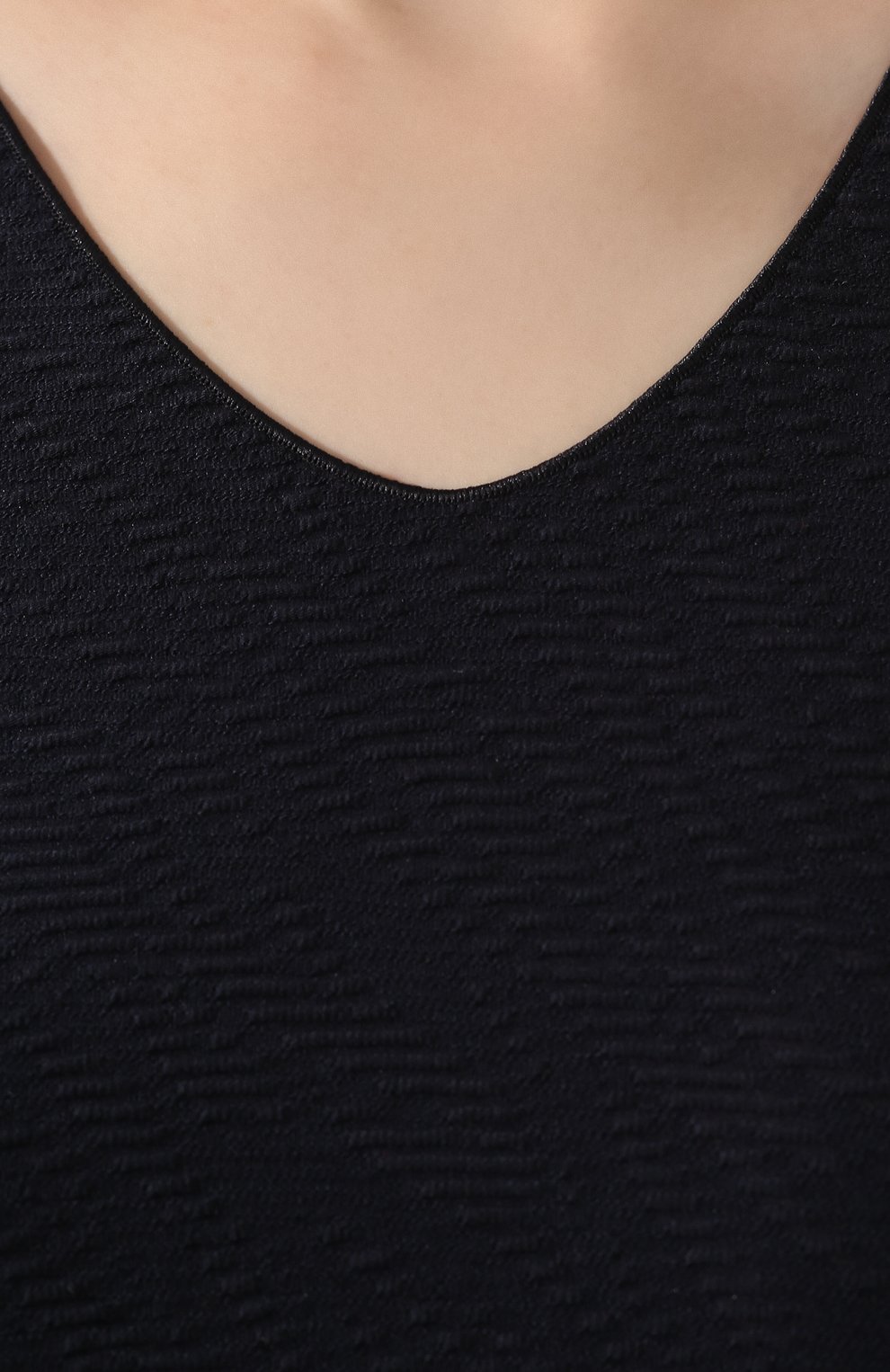 Топ GIORGIO ARMANI темно-синего цвета по цене 41650 руб., арт. 3HAH70/AJHHZ, фото 5 Топ GIORGIO ARMANI, арт. 3HAH70/AJHHZ, фото 5
