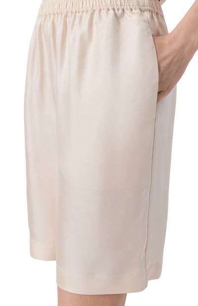 Атласные шорты LOULOU DE SAISON кремового цвета по цене 33950 руб., арт. ZINIA LDS, фото 5 Атласные шорты LOULOU DE SAISON, арт. ZINIA LDS, фото 5