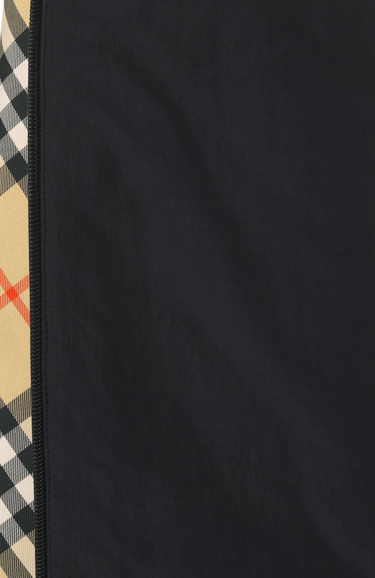 Мужская двусторонняя куртка BURBERRY бежевого цвета, арт. 8104102 | Фото 8 (Материал подклада: Синтетический материал; Длина (верхняя одежда): Короткие; Рукава: Длинные; Стили: Кэжуэл; Кросс-КТ: Куртка, Легкие; Материал внешний: Синтетический материал)