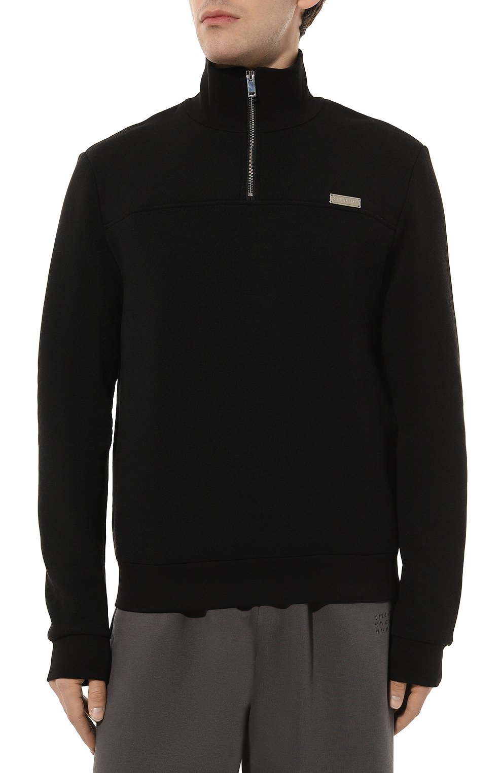 Свитшот WHO_AM черного цвета по цене 19000 руб., арт. MSH3-P241-BLK, фото 3 Свитшот WHO_AM, арт. MSH3-P241-BLK, фото 3