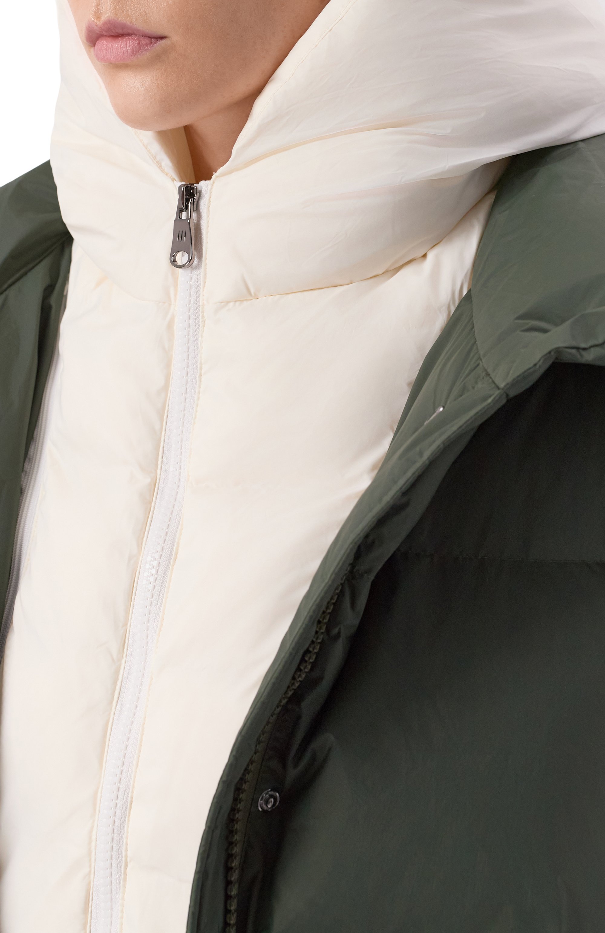 Пуховик HETREGO зеленого цвета по цене 82750 руб., арт. 8P632/LIANA, фото 5 Пуховик HETREGO, арт. 8P632/LIANA, фото 5