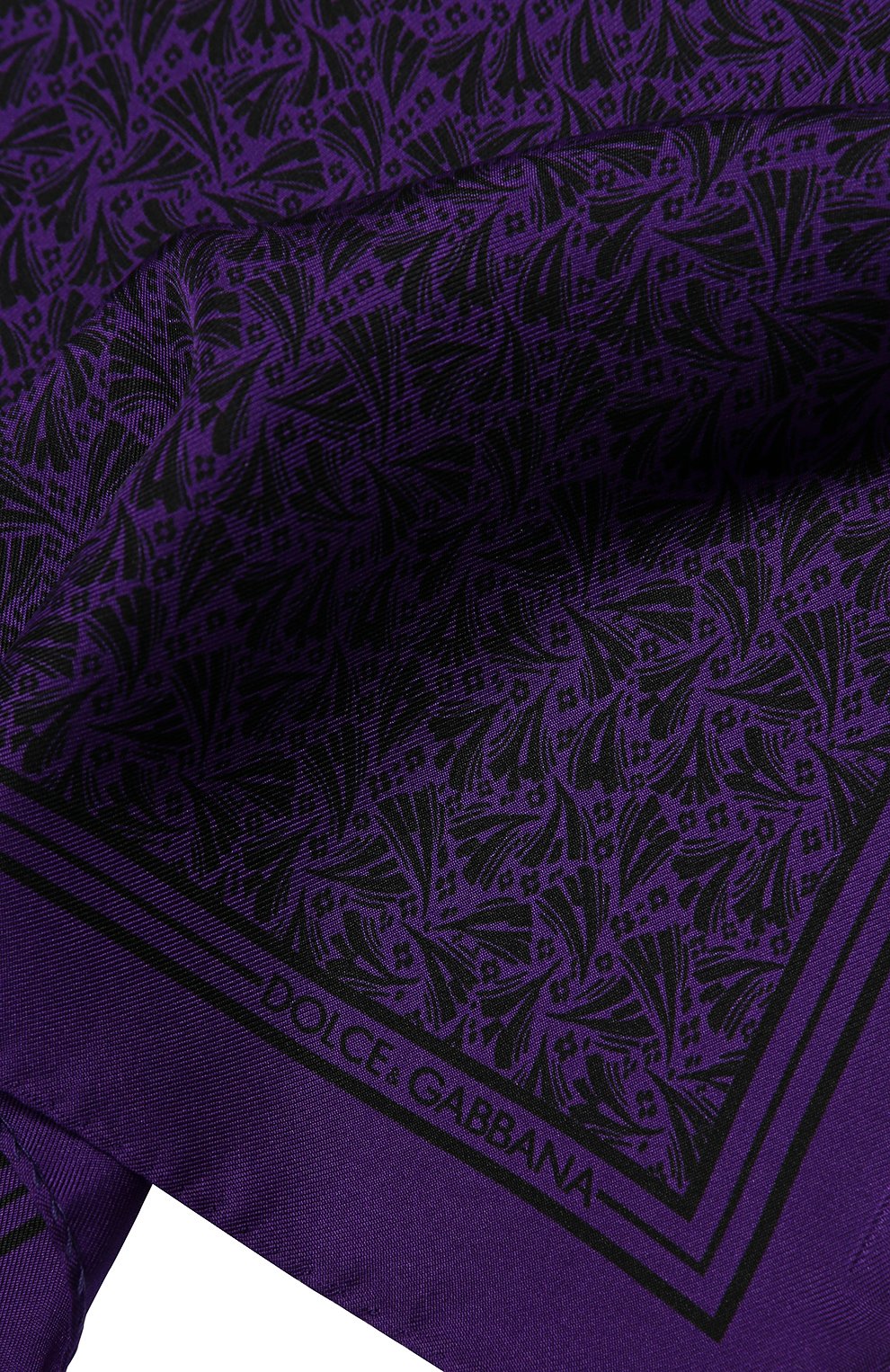Шелковый платок DOLCE & GABBANA фиолетового цвета по цене 15600 руб., арт. GR412E/G0WKB, фото 3 Шелковый платок DOLCE & GABBANA, арт. GR412E/G0WKB, фото 3