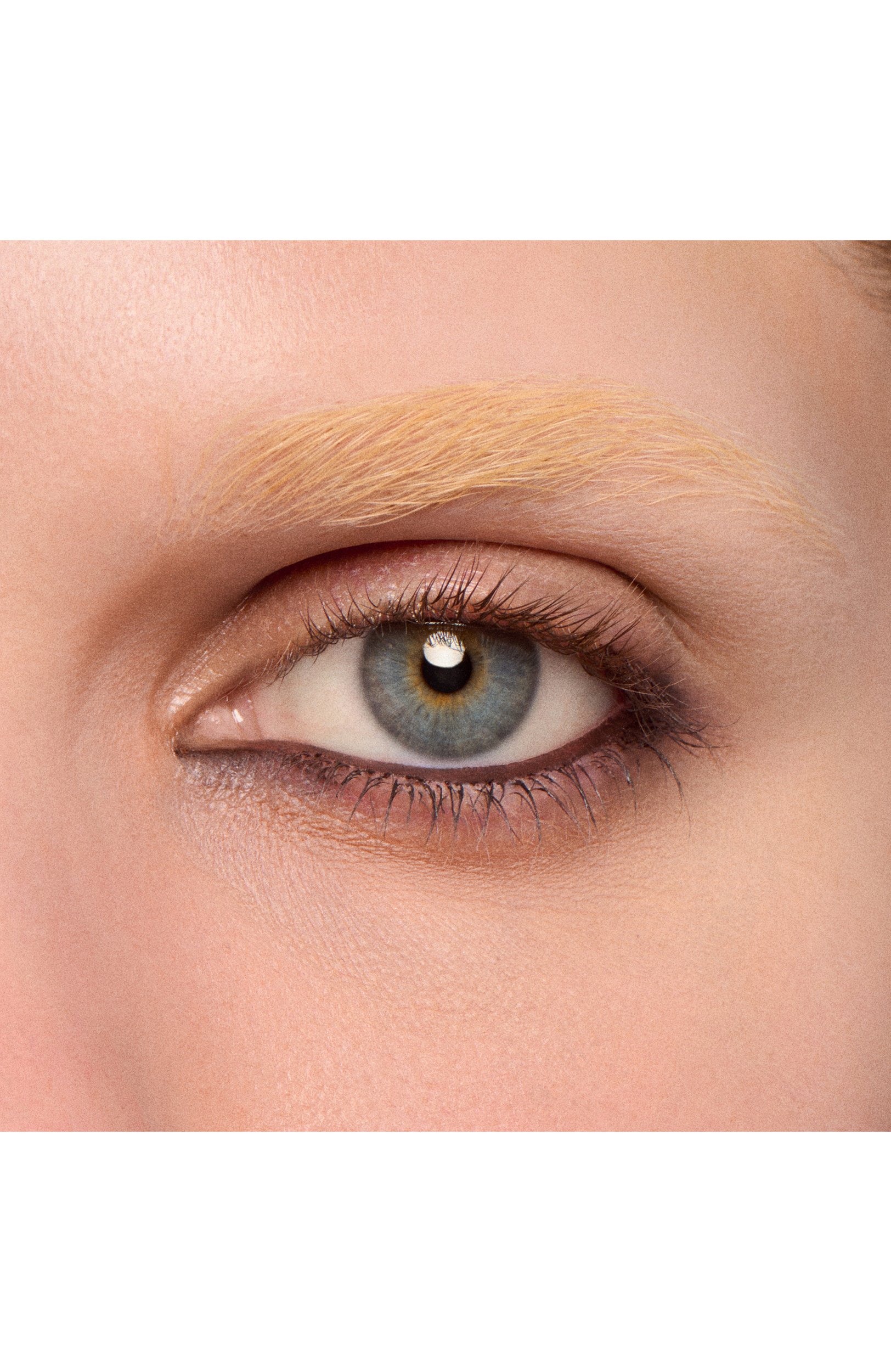Карандаш-каял для глаз kajal excess longwear smoky eye liner, оттенок bark (1,2g) MAC цвета по цене 2850 руб., арт. SB71-01, фото 4 Карандаш-каял для глаз kajal excess longwear smoky eye liner, оттенок bark (1,2g) MAC, арт. SB71-01, фото 4