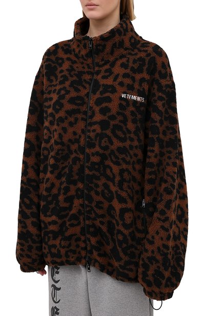 Куртка VETEMENTS леопардового цвета по цене 76350 руб., арт. UE51JA200L 1303/W, фото 3 Куртка VETEMENTS, арт. UE51JA200L 1303/W, фото 3
