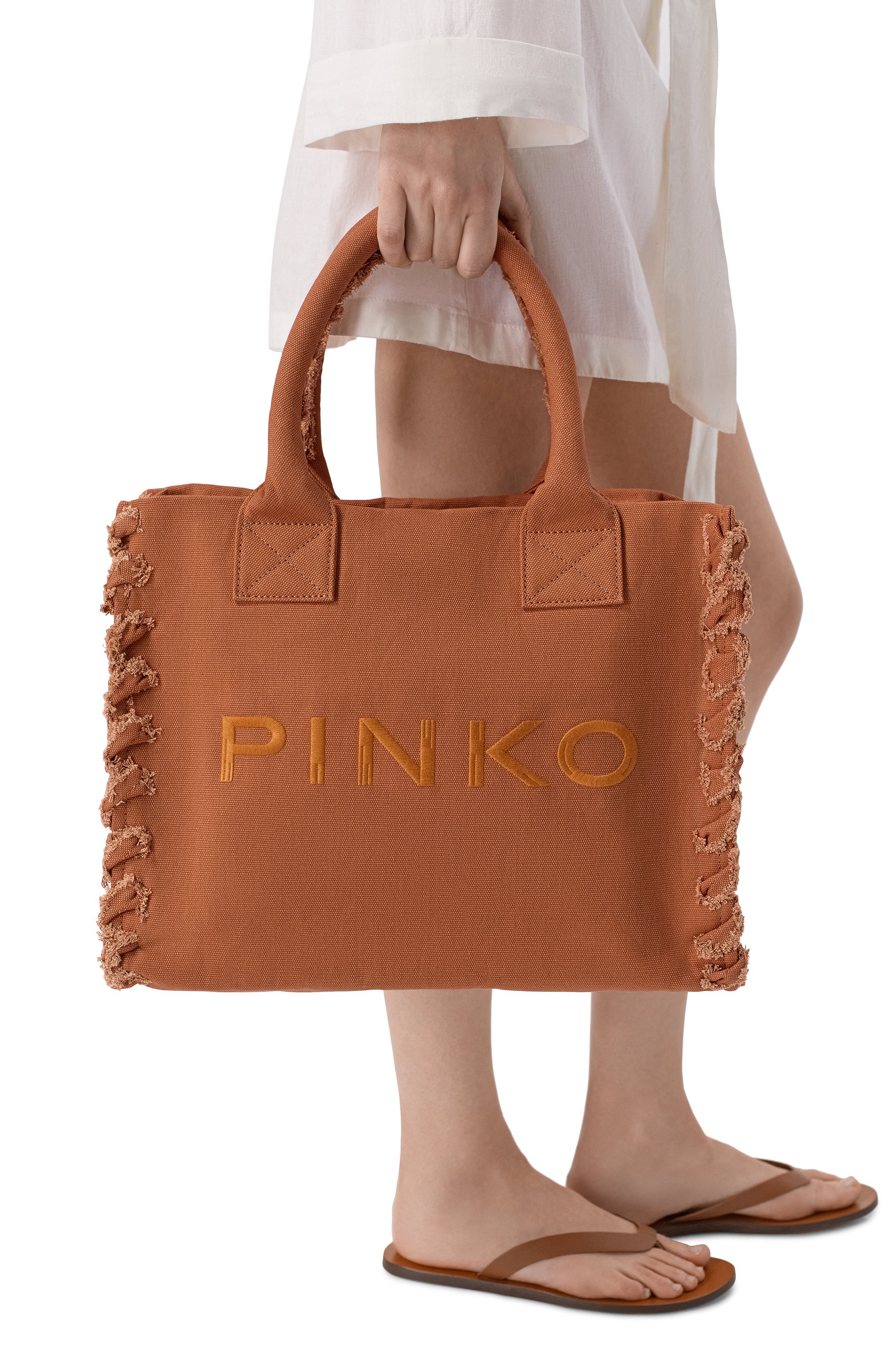 Сумка beach PINKO коричневого цвета по цене 16350 руб., арт. 106673/A3A4, фото 2 Сумка beach PINKO, арт. 106673/A3A4, фото 2