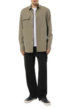 Мужская хлопковая рубашка JIL SANDER хаки цвета, арт. J23DL0002/J45001 | Фото 2 (Драгоценные камни: Проставлено; Длина (для топов): Стандартные; Материал внешний: Хлопок; Материал сплава: Проставлено; Рукава: Длинные; Воротник: Кент; Принт: Однотонные; Случай: Повседневный; Манжеты: На пуговицах; Рубашки М: Classic Fit; Стили: Милитари)