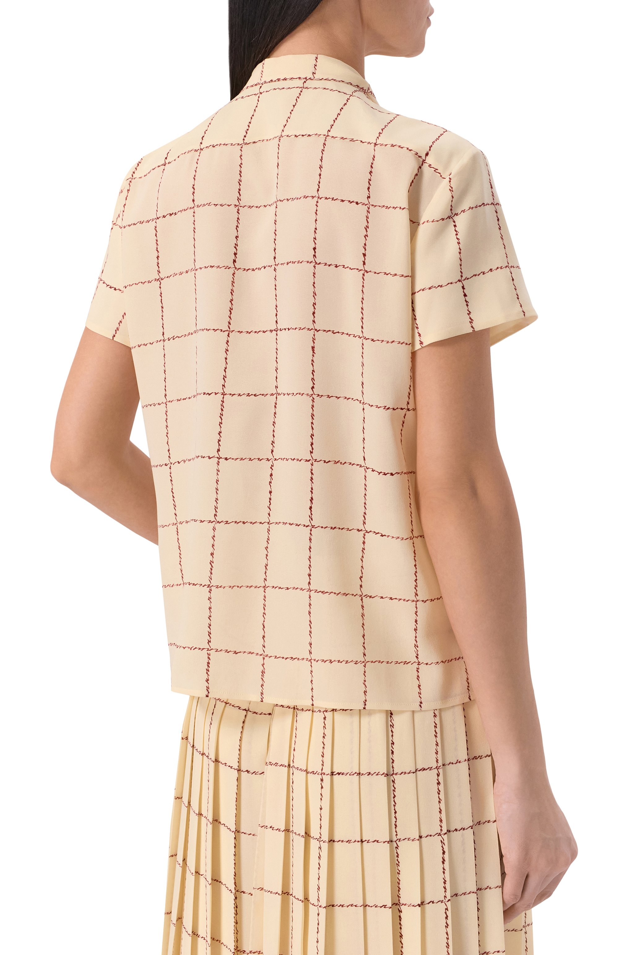 Шелковая блузка LORO PIANA светло-бежевого цвета по цене 293000 руб., арт. FAP2869, фото 4 Шелковая блузка LORO PIANA, арт. FAP2869, фото 4