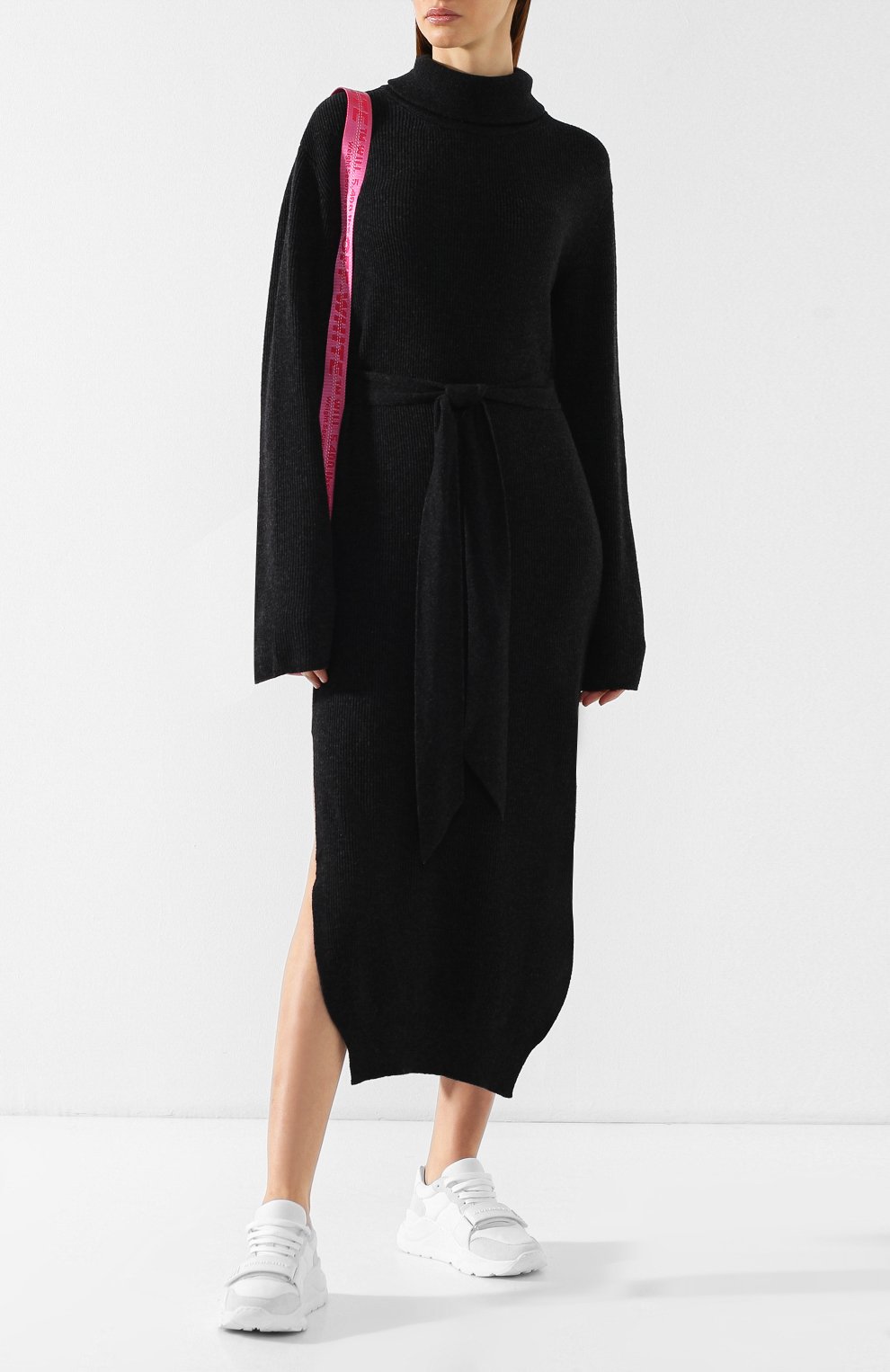 Платье с поясом NANUSHKA серого цвета по цене 52050 руб., арт. CANAAN_CHARC0AL_CASHMERE BLEND RIB CASHMERE BLEND, фото 2 Платье с поясом NANUSHKA, арт. CANAAN_CHARC0AL_CASHMERE BLEND RIB CASHMERE BLEND, фото 2