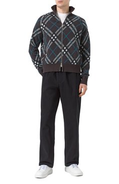 Мужские хлопковые брюки BURBERRY черного цвета, арт. 8105429 | Фото 2 (Длина (брюки, джинсы): Стандартные; Материал сплава: Проставлено; Драгоценные камни: Проставлено; Случай: Повседневный; Стили: Кэжуэл; Материал внешний: Хлопок)