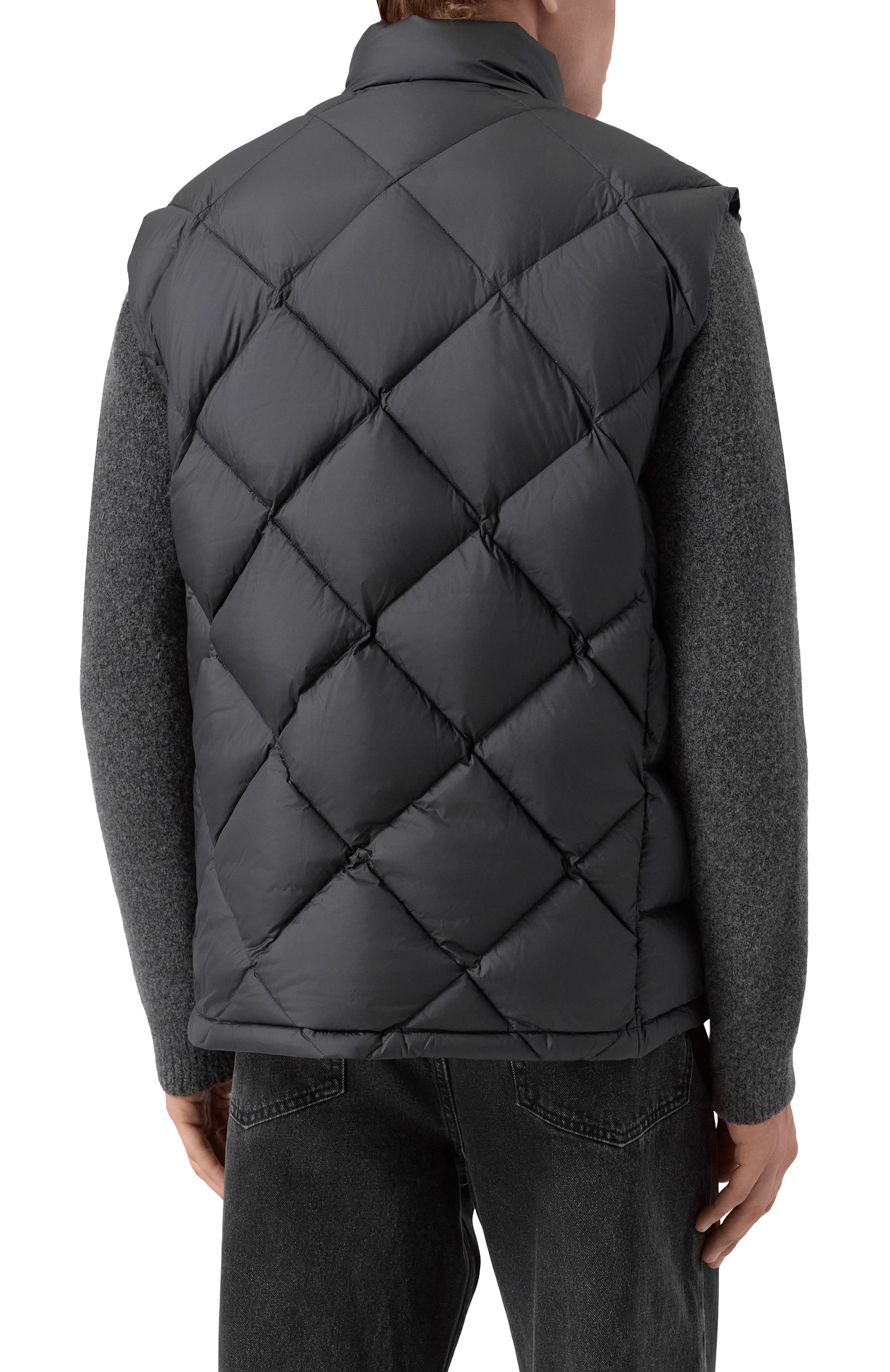 Пуховый жилет EA7 черного цвета по цене 39200 руб., арт. 7M001002/AF15923, фото 4 Пуховый жилет EA7, арт. 7M001002/AF15923, фото 4