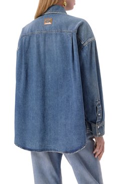 Женская джинсовая рубашка DOLCE & GABBANA синего цвета, арт. F5T15D/G8MM1 | Фото 4 (Материал сплава: Проставлено; Драгоценные камни: �Проставлено; Рукава: Длинные; Длина (для топов): Удлиненные; Кросс-КТ: Деним; Стили: Кэжуэл; Женское Кросс-КТ: Рубашка-одежда; Принт: Без принта; Материал внешний: Деним, Хлопок)