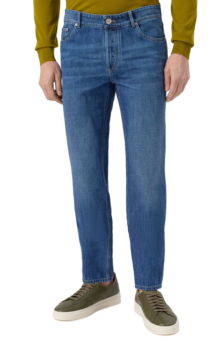 Мужские джинсы traditional fit BRUNELLO CUCINELLI синего цвета, арт. M0Z37B3210 | Фото 3 (Материал внешний: Хлопок, Деним; Длина (брюки, джинсы): Стандартные; Силуэт М (брюки): Прямые; Кросс-КТ: Деним; Детали: Делаве; Стили: Повседневный; Автоматизация состава: Проставлено; Автоматизация ТО: Проставлено; Размерность: Идёт в размер)
