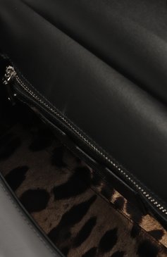 Женская сумка sicily medium DOLCE & GABBANA черного цвета, арт. BB6002/AI413 | Фото 5 (Ремень/цепочка: На ремешке; Размер: medium; Материал сплава: Проставлено; Материал: Натуральная кожа; Драгоценные камни: Проставлено)
