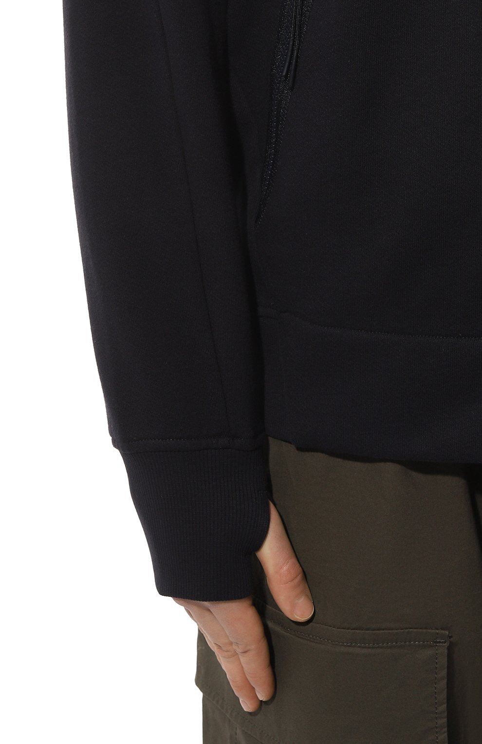 Хлопковая толстовка C.P. COMPANY темно-синего цвета по цене 32100 руб., арт. 16CMSS400A005086W, фото 5 Хлопковая толстовка C.P. COMPANY, арт. 16CMSS400A005086W, фото 5