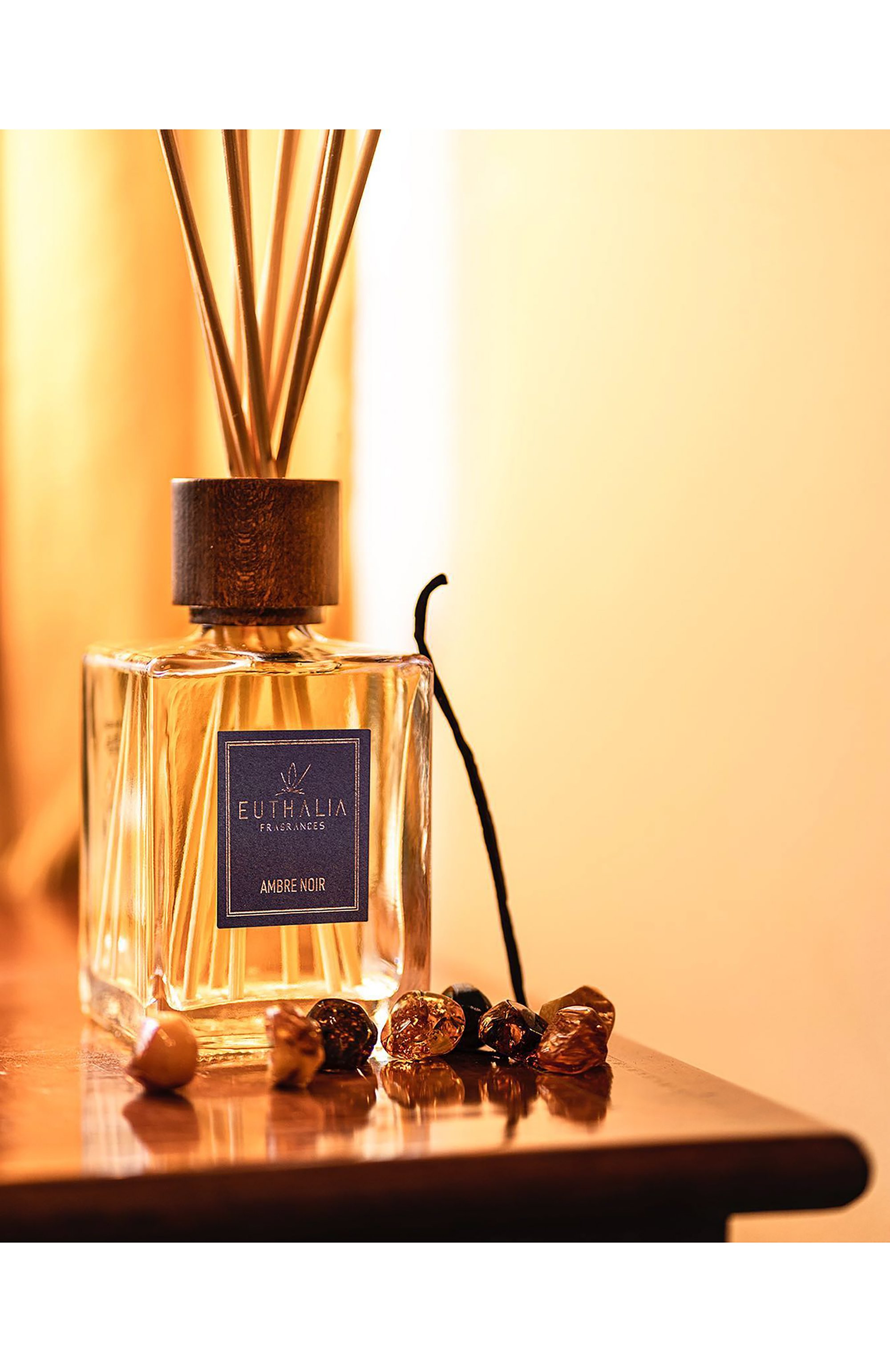 Диффузор ambre noir (250ml) EUTHALIA FRAGRANCES бесцветного цвета по цене 18450 руб., арт. 4603336950436, фото 3 Диффузор ambre noir (250ml) EUTHALIA FRAGRANCES, арт. 4603336950436, фото 3