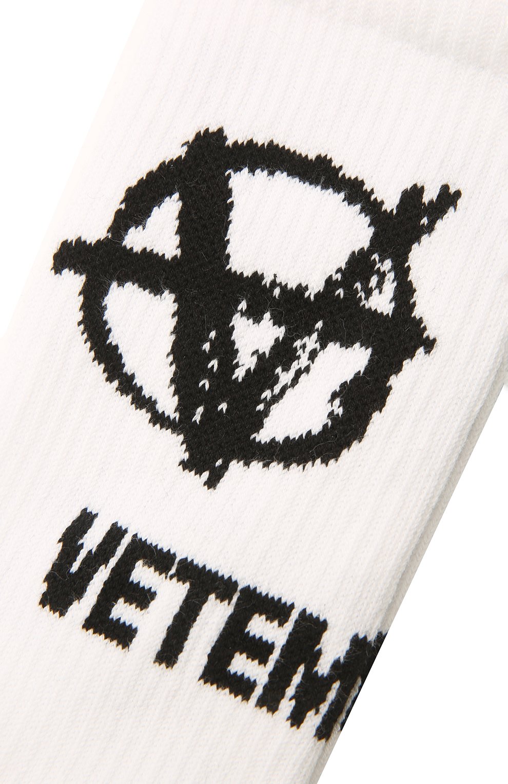 Хлопковые носки VETEMENTS белого цвета по цене 11450 руб., арт. UA52S0300W 2906/W, фото 2 Хлопковые носки VETEMENTS, арт. UA52S0300W 2906/W, фото 2