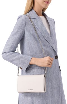 Женская сумка jet set medium MICHAEL MICHAEL KORS молочного цвета, арт. 32F4SJ6C8L | Фото 2 (Материал: Натуральная кожа; Материал сплава: Проставлено; Драгоценные камни: Проставлено; Ремень/цепочка: На ремешке; Размер: medium)