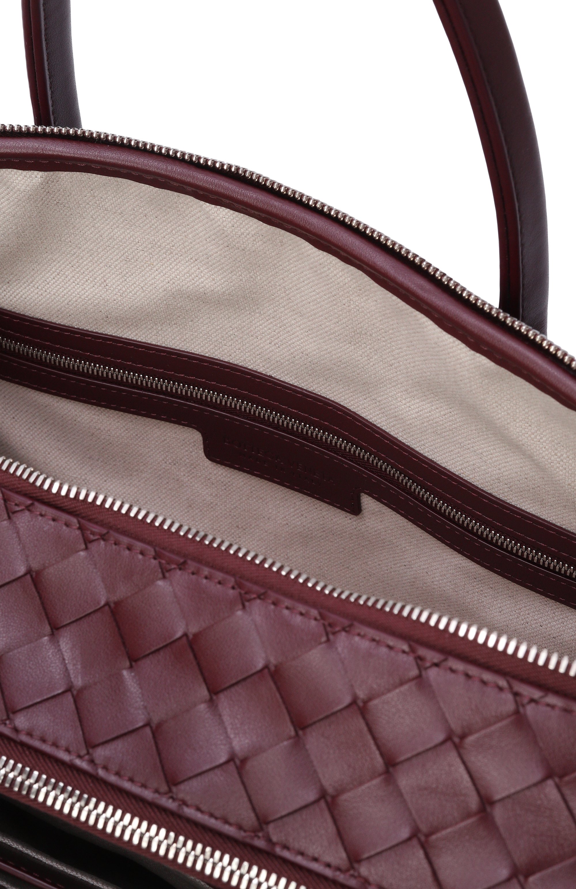 Портфель getaway large BOTTEGA VENETA бордового цвета по цене 540500 руб., арт. 766361/V2HL1, фото 4 Портфель getaway large BOTTEGA VENETA, арт. 766361/V2HL1, фото 4
