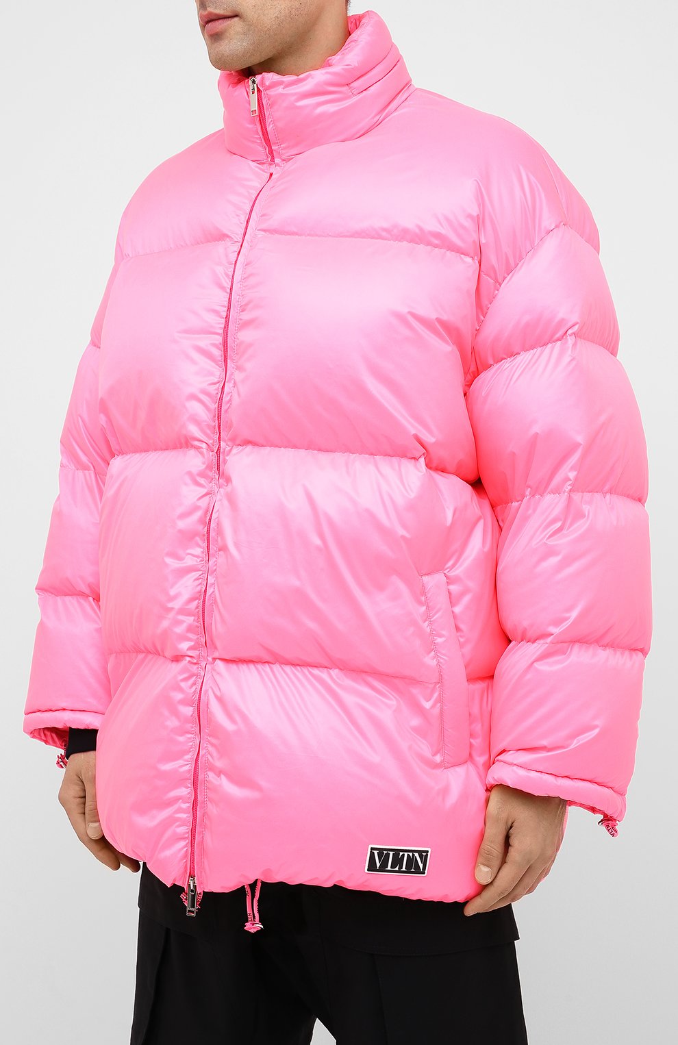 Пуховик VALENTINO розового цвета по цене 288500 руб., арт. UV3CNB106GM, фото 3 Пуховик VALENTINO, арт. UV3CNB106GM, фото 3