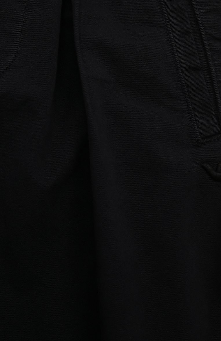 Детские хлопковые брюки EMPORIO ARMANI темно-синего цвета, арт. 6D4PG5/4N8LZ | Фото 3 (Материал внешний: Хлопок; Нос: Не проставлено; Случай: Повседневный; Автоматизация состава: Проставлено; Ростовка одежда: 4 года | 104 см, 5 лет | 110 см, 6 лет | 116 см, 7 лет | 122 см, 8 лет | 128 см, 10 - 11 лет | 140 - 146см, 13 - 15 лет | 158 см, 16 лет | 164 см)
