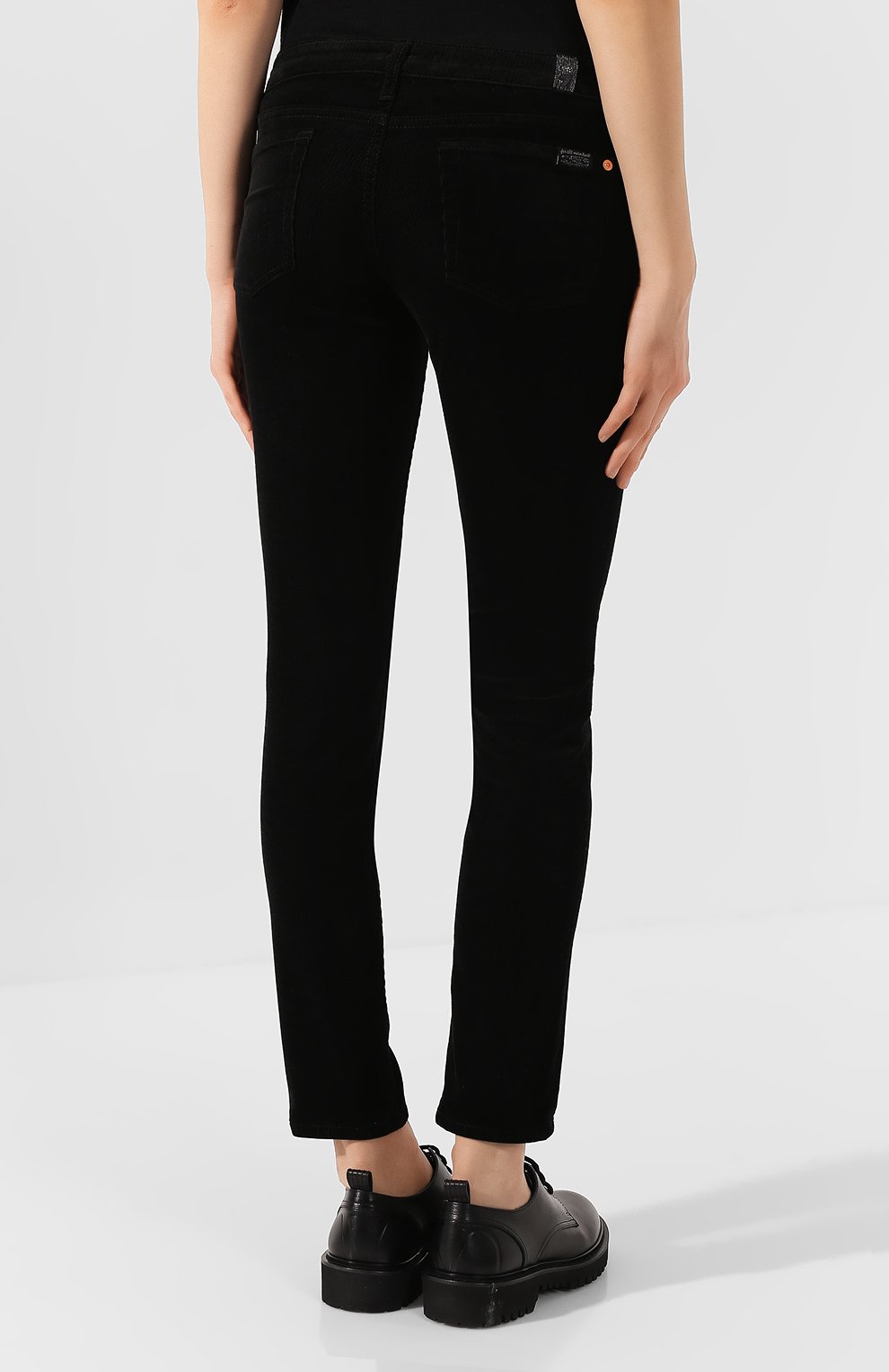 Брюки 7 FOR ALL MANKIND черного цвета по цене 28950 руб., арт. JSL4V640NJ, фото 4 Брюки 7 FOR ALL MANKIND, арт. JSL4V640NJ, фото 4