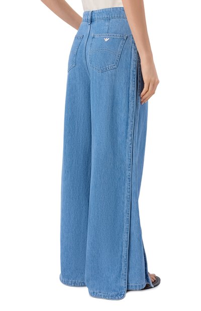 Джинсы EMPORIO ARMANI голубого цвета по цене 52550 руб., арт. EW003502/AF21091, фото 4 Джинсы EMPORIO ARMANI, арт. EW003502/AF21091, фото 4