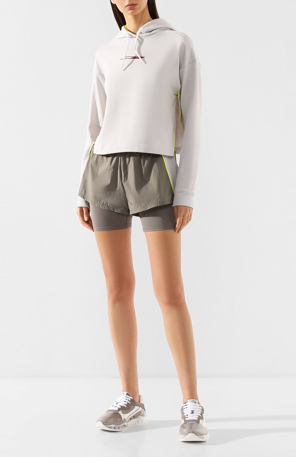 Хлопковое худи TOMMY HILFIGER серого цвета по цене 8490 руб., арт. S10S100517, фото 2 Хлопковое худи TOMMY HILFIGER, арт. S10S100517, фото 2