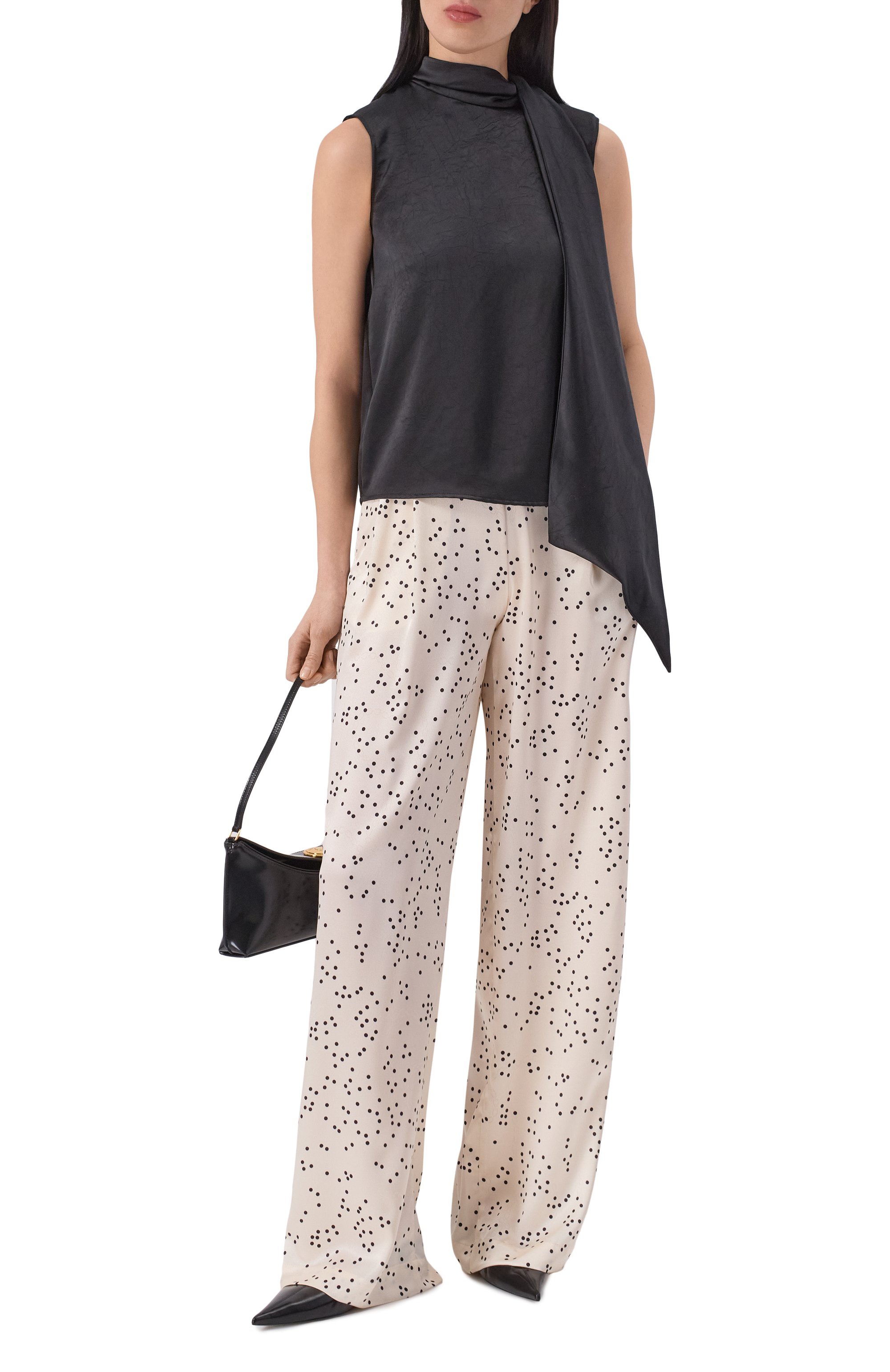 Атласные брюки SEVEN LAB молочного цвета по цене 21000 руб., арт. SPY.08.706.357, фото 2 Атласные брюки SEVEN LAB, арт. SPY.08.706.357, фото 2