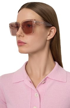 Женские солнцезащитные очки PRADA розового цвета, арт. 24ZS-13I08M | Фото 2 (Нос: Не проставлено; Региональные ограничения белый список (Axapta Mercury): Не проставлено; Материал: Пластик; Тип очков: С/з; Оптика Гендер: оптика-женское; Очки форма: Квадратные)