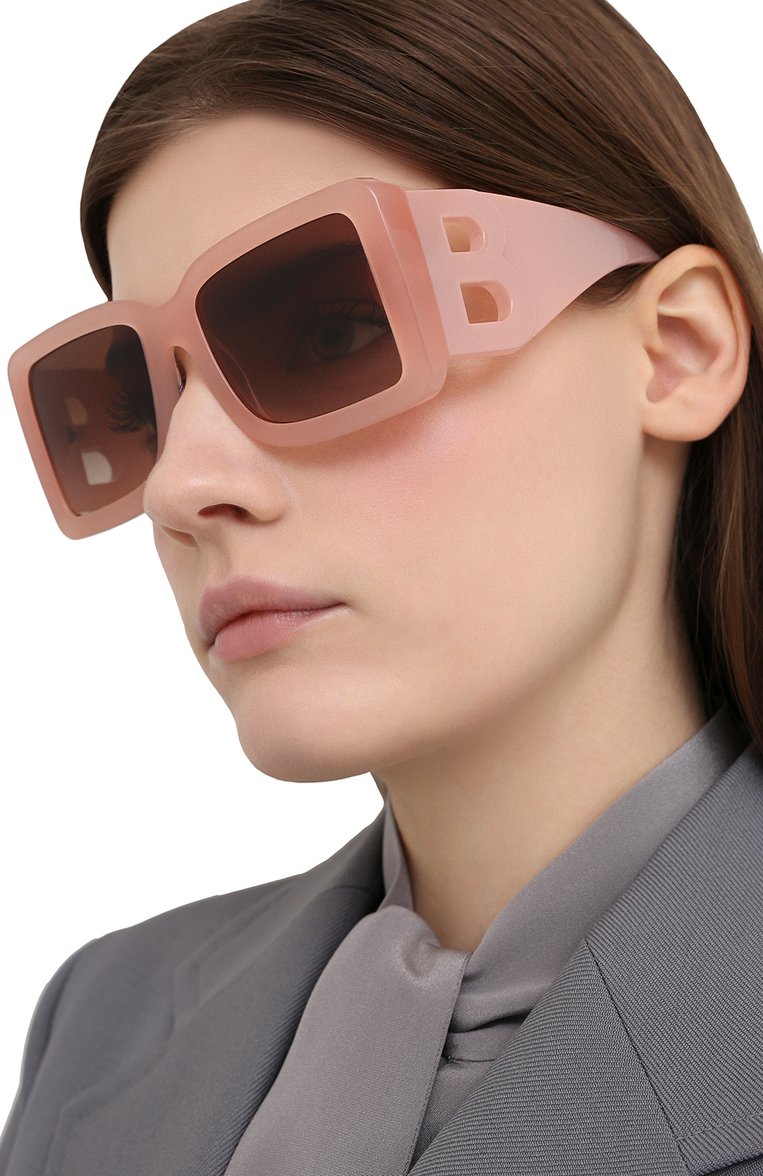 Женские солнцезащитные очки BURBERRY розового цвета, арт. 4312-387413 | Фото 2 (Региональные ограничения белый список (Axapta Mercury): Не проставлено, RU; Нос: Не проставлено; Материал: Пластик; Тип очков: С/з; Очки форма: Квадратные; Оптика Гендер: оптика-женское)