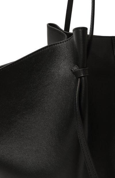 Сумка-тоут mochi large YUZEFI черного цвета по цене 83900 руб., арт. YUZC0-HB-LM-L000, фото 3 Сумка-тоут mochi large YUZEFI, арт. YUZC0-HB-LM-L000, фото 3