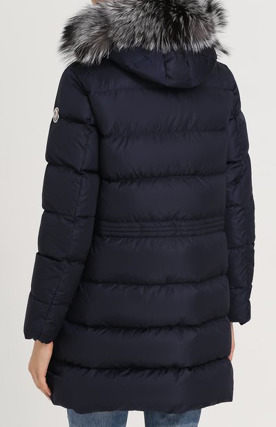 Приталенный стеганый пуховик с меховой отделкой капюшона MONCLER, арт. C2-093-49885-25-54155, фото 4