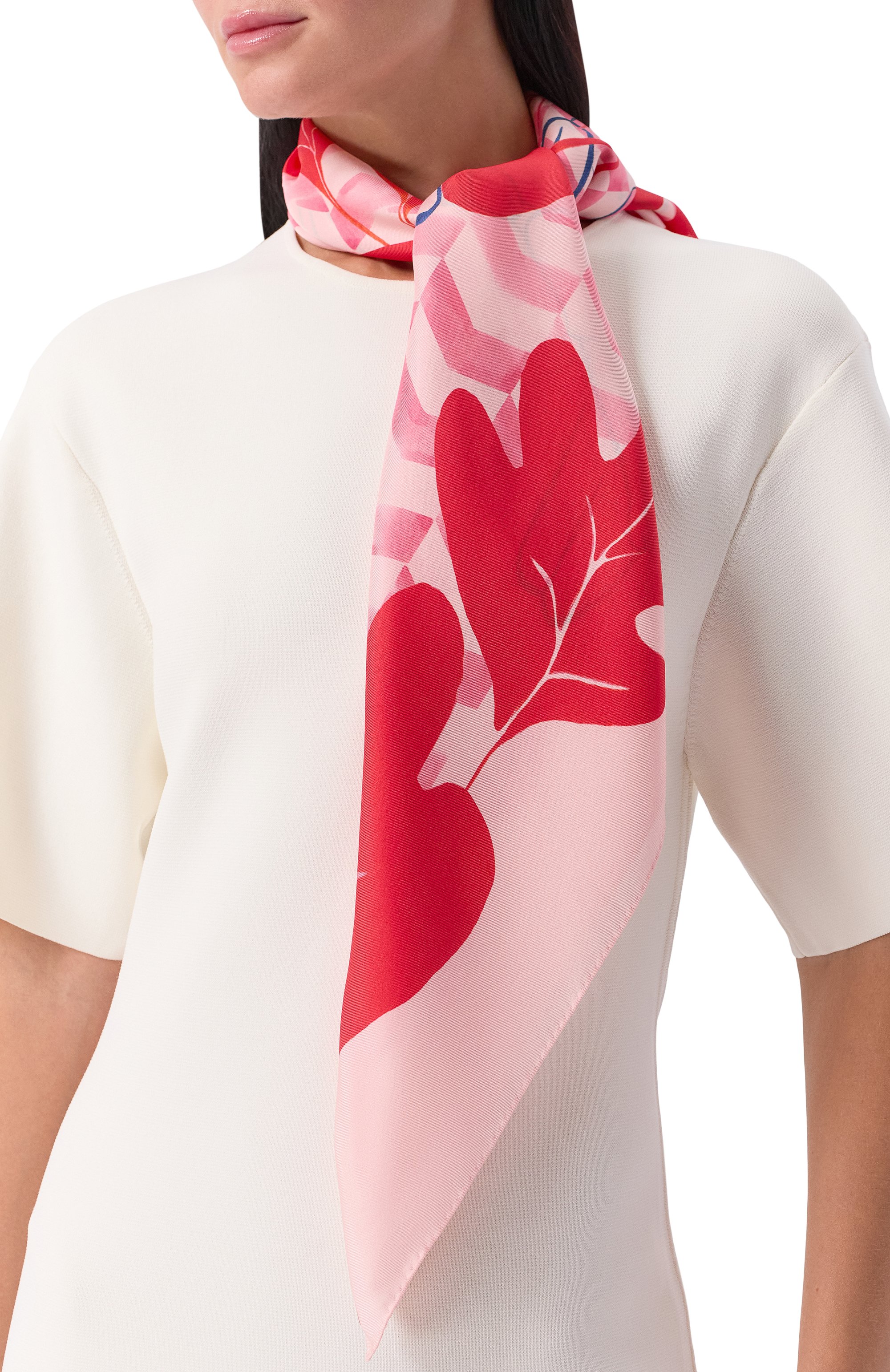 Шелковый платок PETITJEAN PARIS розового цвета по цене 39000 руб., арт. 4С23, фото 2 Шелковый платок PETITJEAN PARIS, арт. 4С23, фото 2