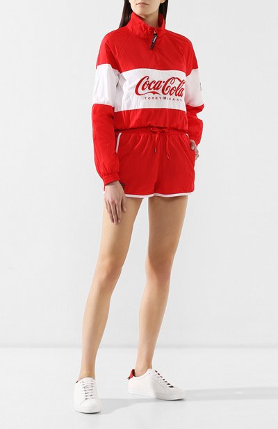 Шорты TOMMY HILFIGER красного цвета по цене 7490 руб., арт. DW0DW07025, фото 2 Шорты TOMMY HILFIGER, арт. DW0DW07025, фото 2