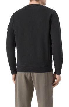 Мужской хлопковый свитшот STONE ISLAND черного цвета, арт. 811561241 | Фото 4 (Длина (для топов): Стандартные; Материал сплава: Проставлено; Рукава: Длинные; Драгоценные камни: Проставлено; Мужское Кросс-КТ: свитшот-одежда; Принт: Без принта; Стили: Спорт-шик; Материал внешний: Хлопок)