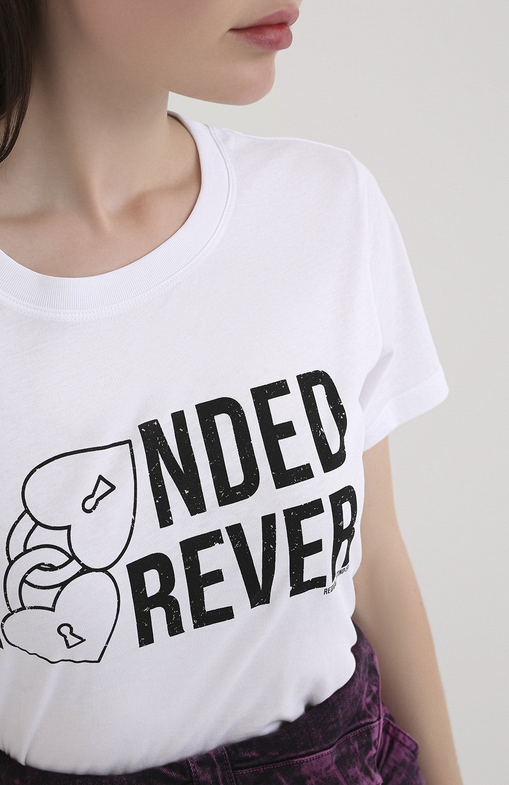 Хлопковая футболка REDVALENTINO белого цвета по цене 13300 руб., арт. UR3MG06V/59U, фото 5 Хлопковая футболка REDVALENTINO, арт. UR3MG06V/59U, фото 5