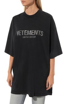 Мужского хлопковая футболка VETEMENTS черного цвета, арт. UE54TR180B | Фото 3 (Региональные ограничения белый список (Axapta Mercury): Не проставлено; Принт: С принтом; Нос: Не проставлено; Материал внешний: Хлопок; Стили: Спорт-шик; Женское Кросс-КТ: Футболка-одежда)