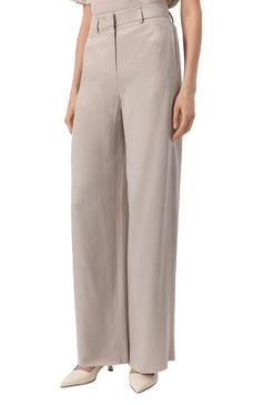 Женские брюки GIORGIO ARMANI светло-серого цвета, арт. GW000621/TE13750 | Фото 3 (Материал сплава: Проставлено; Драгоценные камни: Проставлено; Длина (брюки, джинсы): Удлиненные; Материал внешний: Купро, Вискоза; Женское Кросс-КТ: Брюки-одежда; Силуэт Ж (брюки и джинсы): Широкие; Кросс-КТ: костюм; Стили: Кэжуэл)