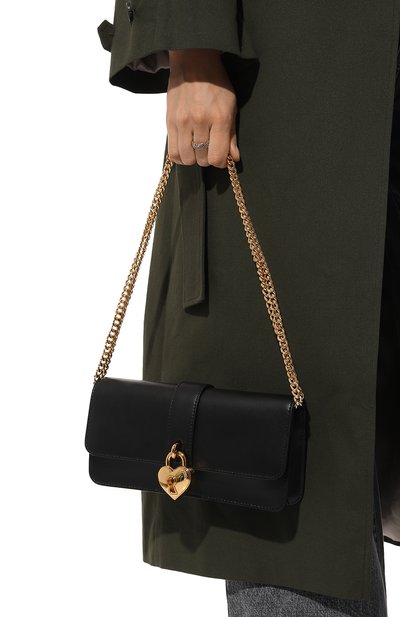 Сумка heart lock MOSCHINO черного цвета по цене 87550 руб., арт. A7454/8024, фото 2 Сумка heart lock MOSCHINO, арт. A7454/8024, фото 2